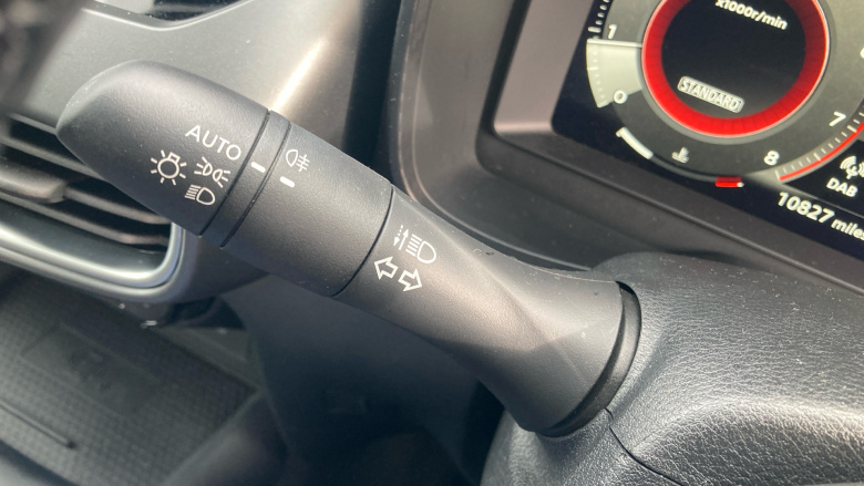 Nissan Juke 1.0 DiG-T N-Connecta 5dr Petrol Hatchback